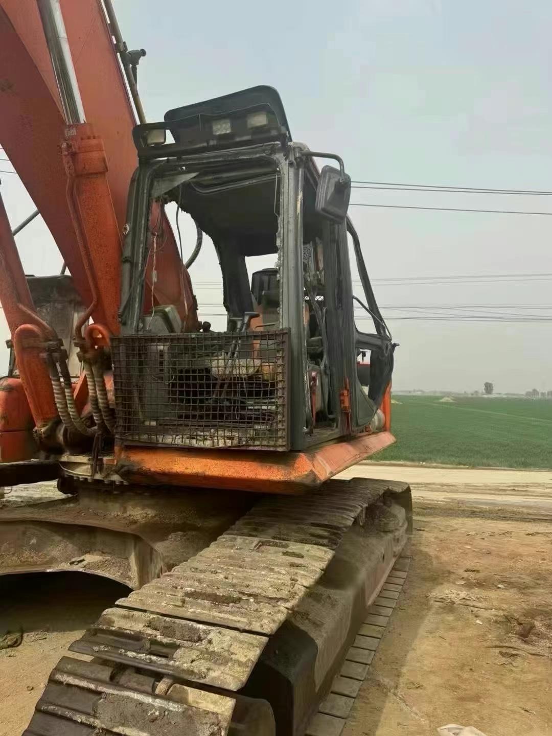 Buy Doosan DX80 Used Excavator / 5 Used Doosan DX80 Excavator 2015 Model / 5