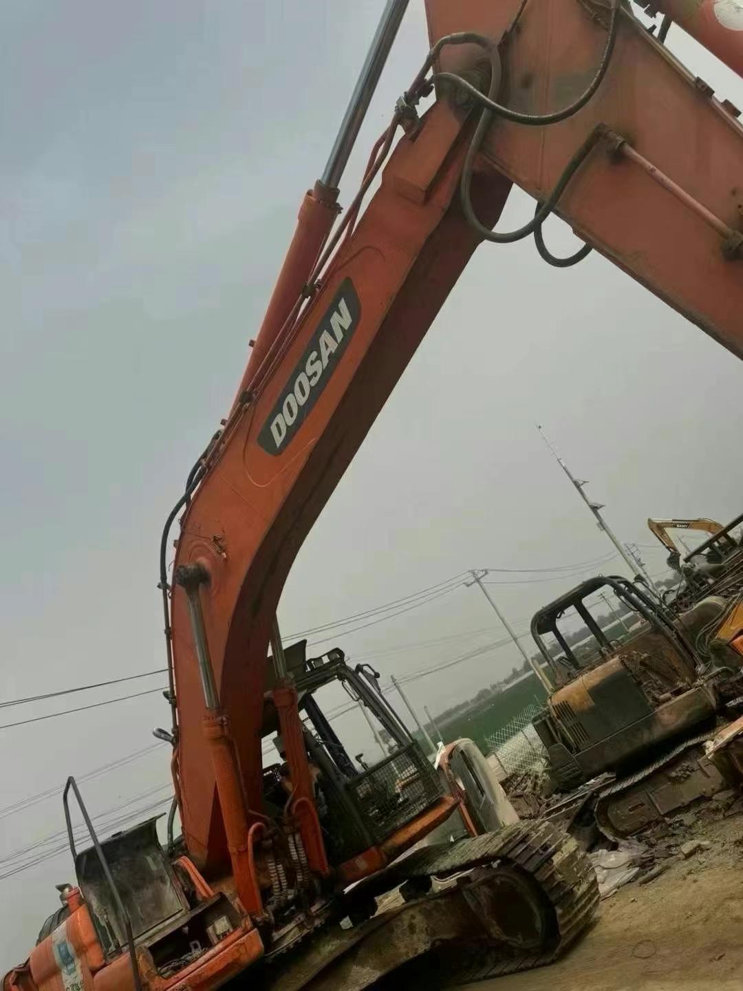 Buy Doosan DX80 Used Excavator / 9 Used Doosan DX80 Excavator 2015 Model / 9