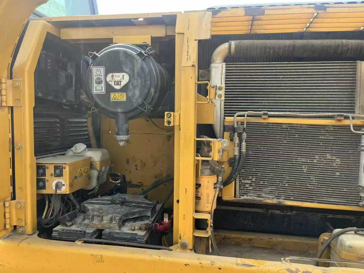 Buy Caterpillar 320D Used Excavator / 1