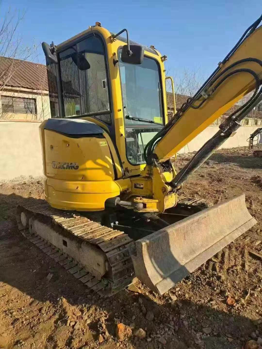 Buy XCMG XE60 Used Excavator / 1