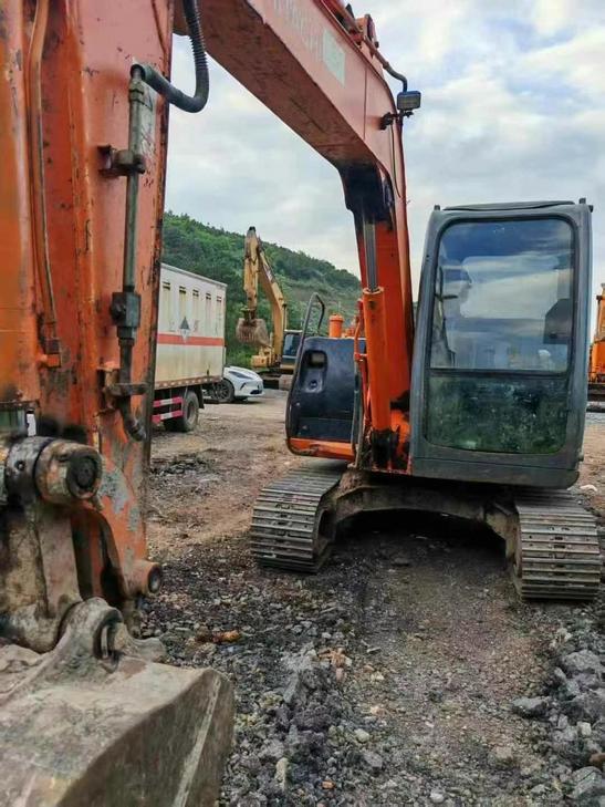 Buy Hitachi ZX60 Used Excavator / 1