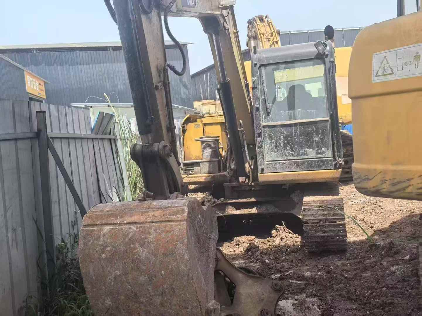 Buy Caterpillar 307V2 Used Excavator / 1