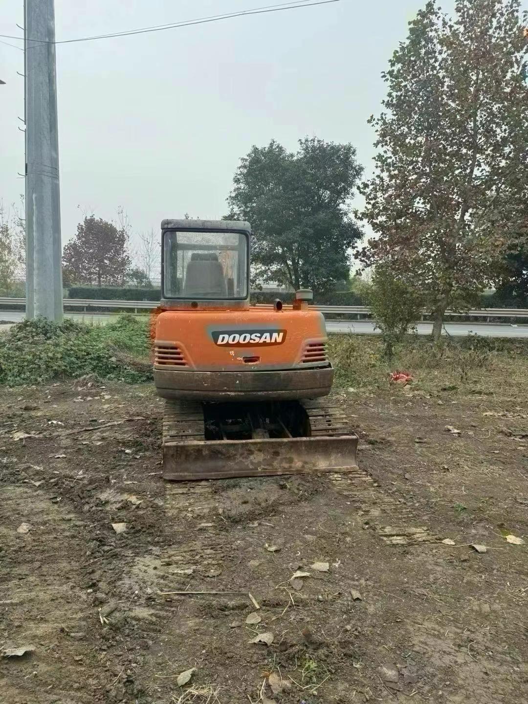 Buy Doosan DH55 Used Excavator / 2 Used Doosan DH55 Excavator 2011 Model / 2