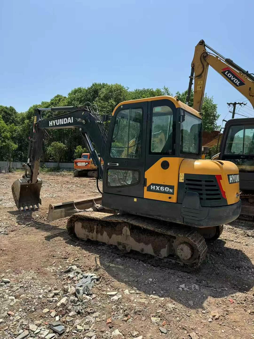 Buy Hyundai HX60 Used Excavator / 2 Used Hyundai HX60 Excavator 2021 Model / 2