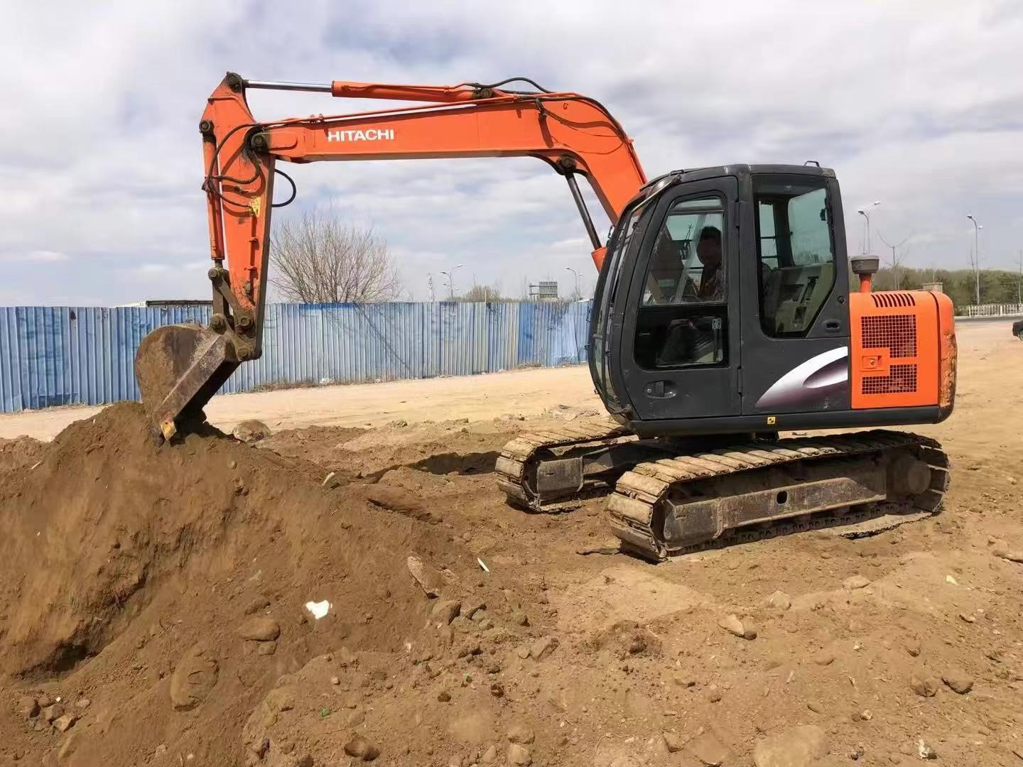 Buy Hitachi ZX70 Used Excavator / 1