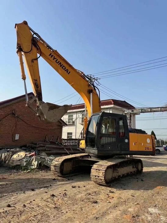 Buy Hyundai R215-7C Used Excavator / 1