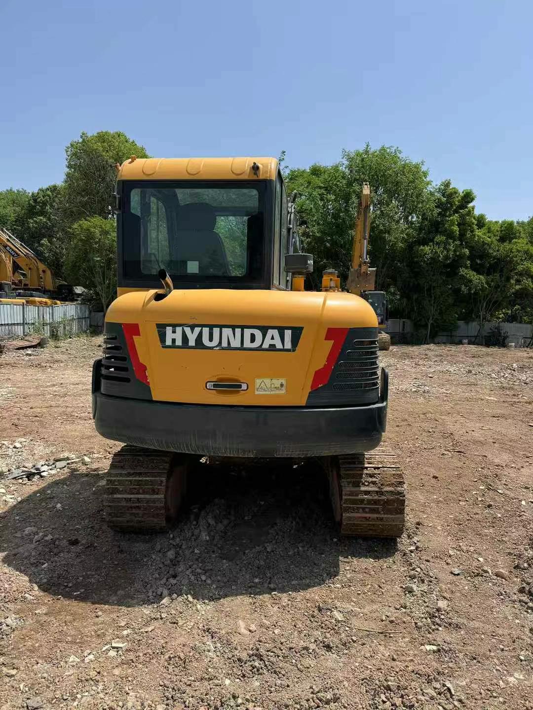 Buy Hyundai HX60 Used Excavator / 3 Used Hyundai HX60 Excavator 2021 Model / 3