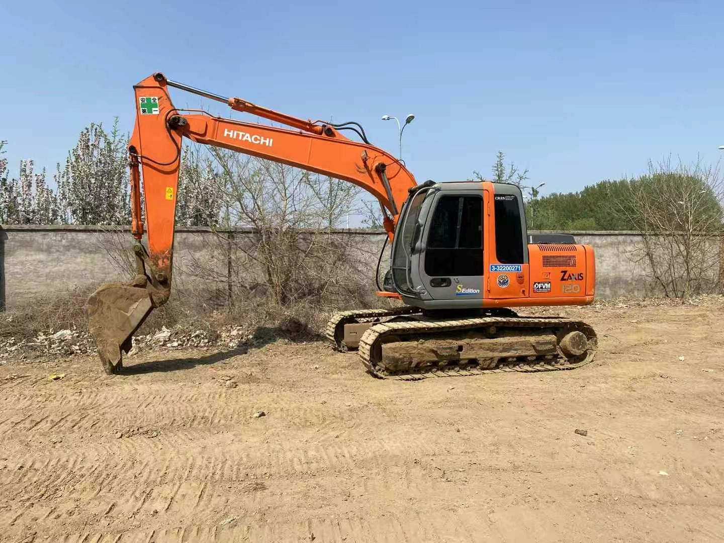 Buy Hitachi ZX120 Used Excavator / 1