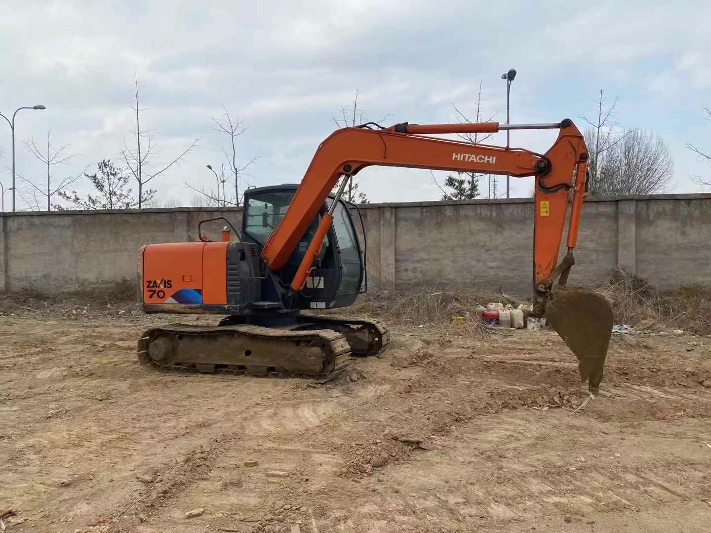 Buy Hitachi ZX70 Used Excavator / 6 Used Hitachi ZX70 Excavator 2016 Model / 6