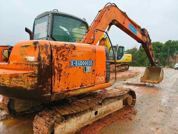 Buy Hitachi ZX70 Used Excavator / 1