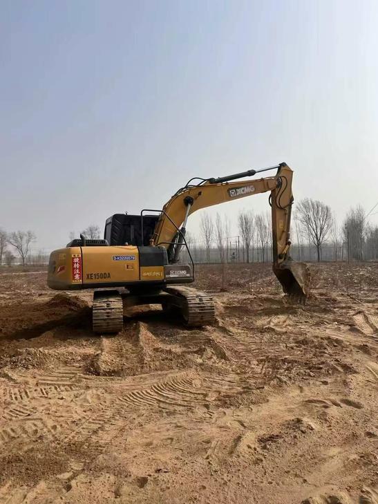 Buy XCMG XE150 Used Excavator / 1