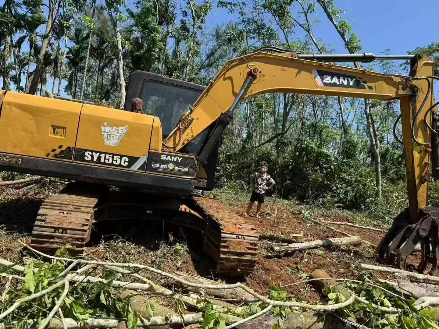 Buy Sany SY135 Used Excavator / 1