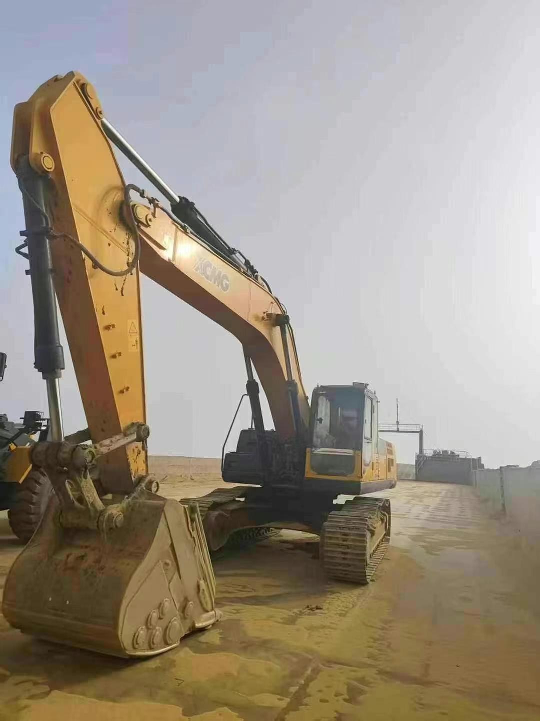 Buy XCMG XE370CA Used Excavator / 2 Used XCMG XE370CA Excavator 2014 Model / 2