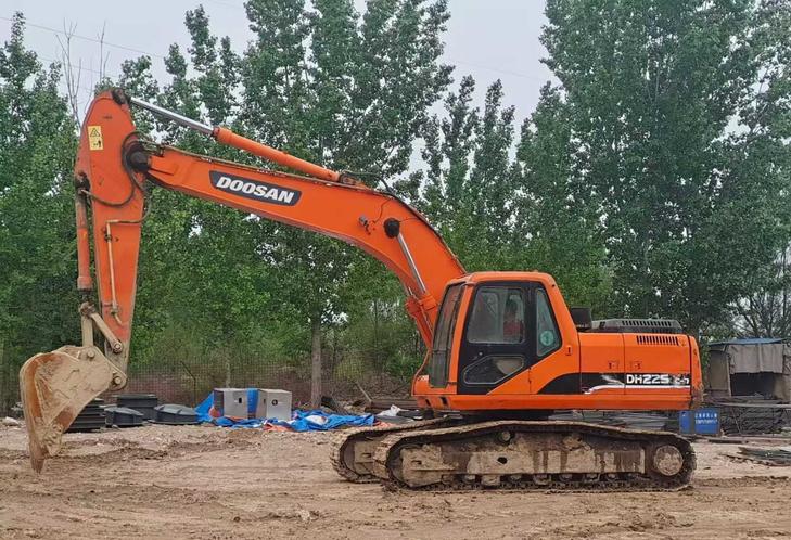 Buy Doosan S225 Used Excavator / 1