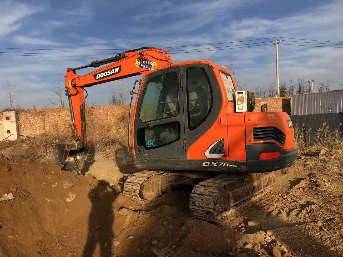 Buy Doosan DX75-9C Used Excavator / 2 Used Doosan DX75-9C Excavator 2016 Model / 2