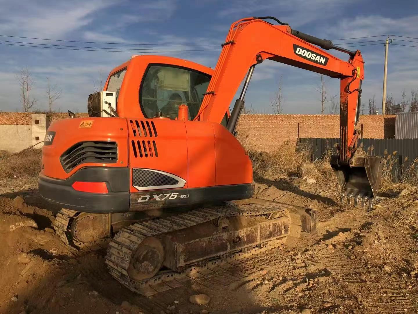 Buy Doosan DX75-9C Used Excavator / 3 Used Doosan DX75-9C Excavator 2016 Model / 3