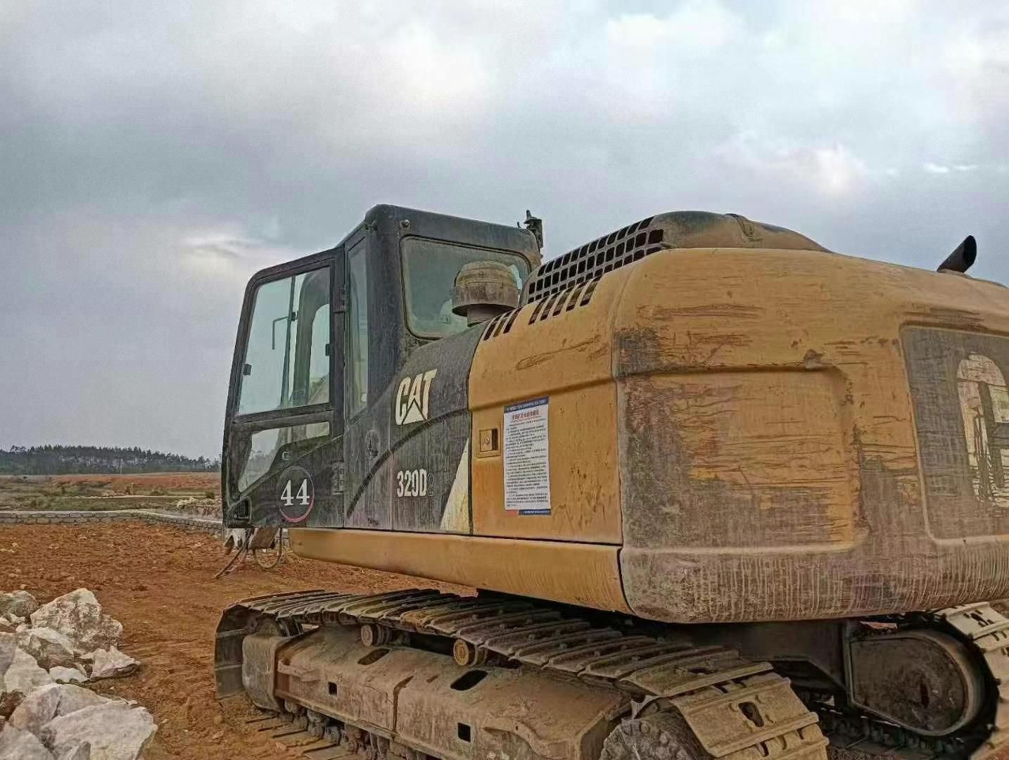 Buy Caterpillar 320D Used Excavator / 5 Used Caterpillar 320D Excavator 2016 Model / 5