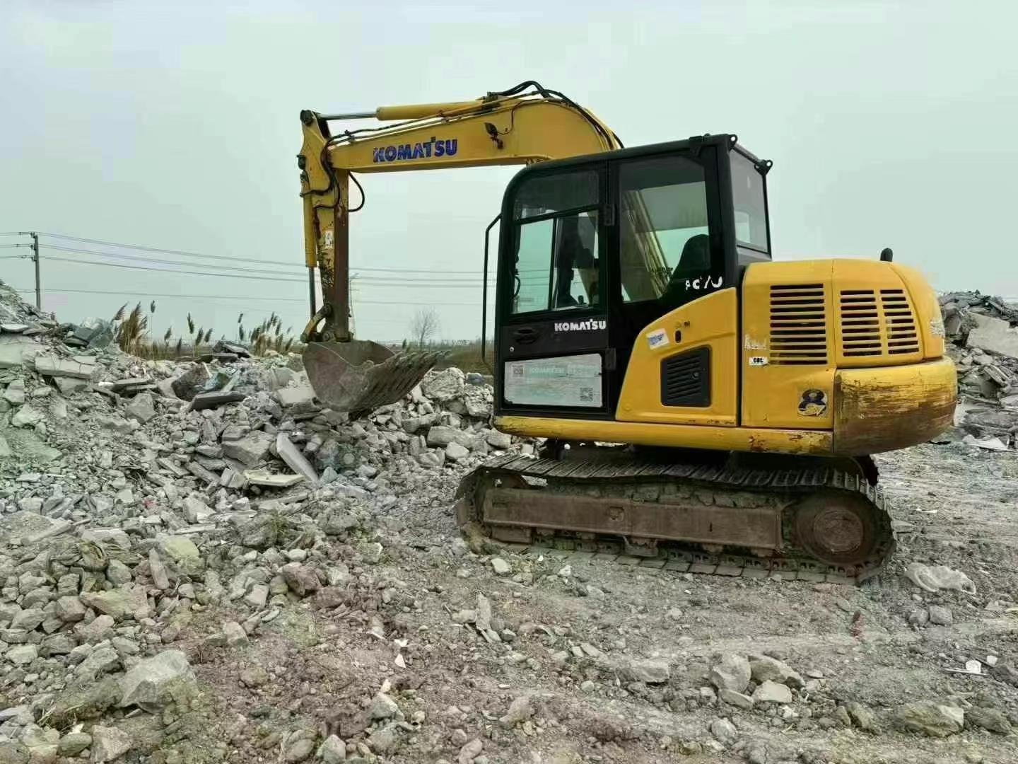 Buy Komatsu PC70-8 Used Excavator / 1