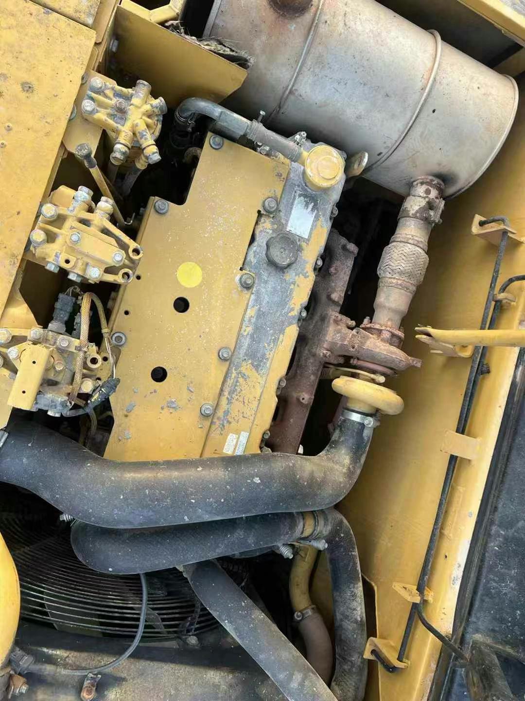 Buy Caterpillar 320D Used Excavator / 8 Used Caterpillar 320D Excavator 2011 Model / 8