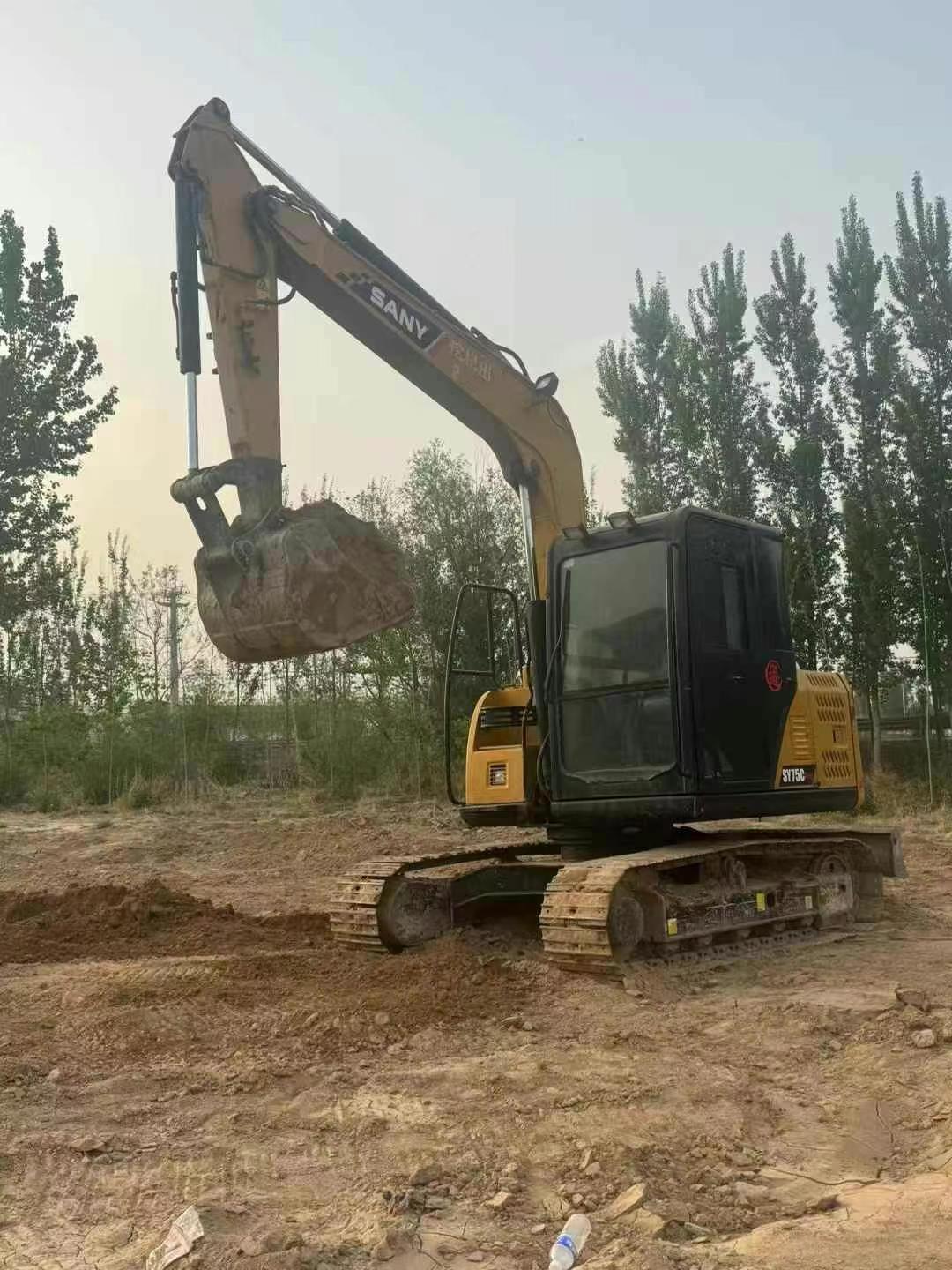 Buy Sany SY75 Used Excavator / 1