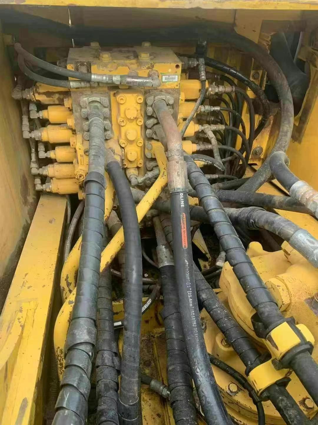 Buy Komatsu PC200 Used Excavator / 8 Used Komatsu PC200 Excavator 2014 Model / 8