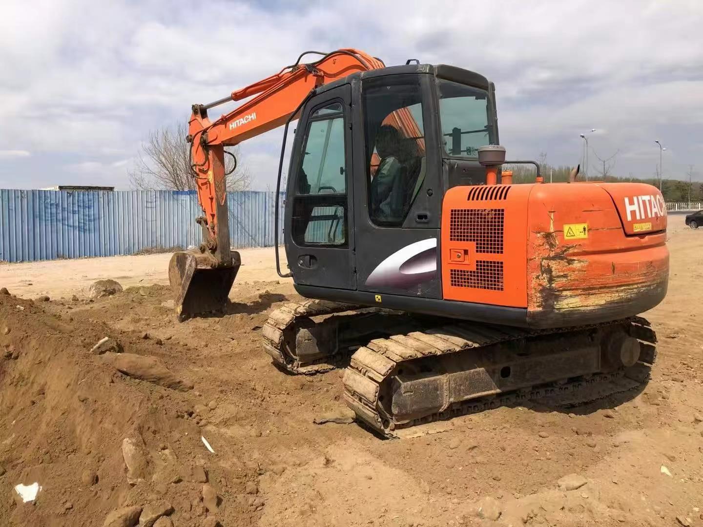 Buy Hitachi ZX70 Used Excavator / 4 Used Hitachi ZX70 Excavator 2016 Model / 4