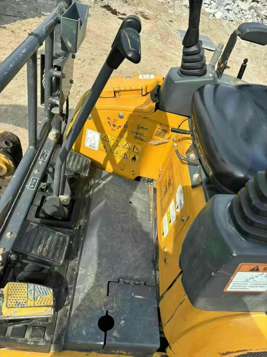 Buy XCMG LW220 Used Excavator / 5 Used XCMG LW220 Excavator 2020 Model / 5