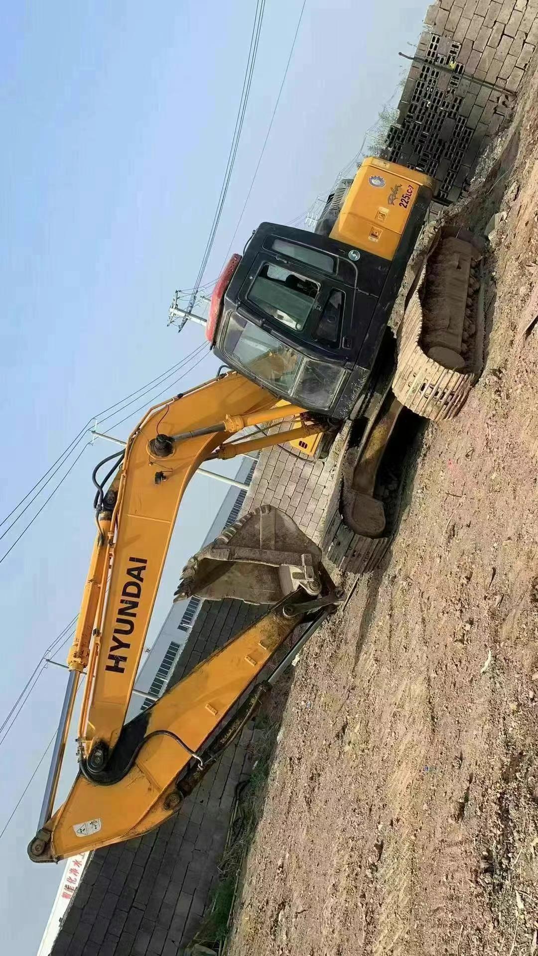 Buy Hyundai R225-7 Used Excavator / 4 Used Hyundai R225-7 Excavator 2012 Model / 4