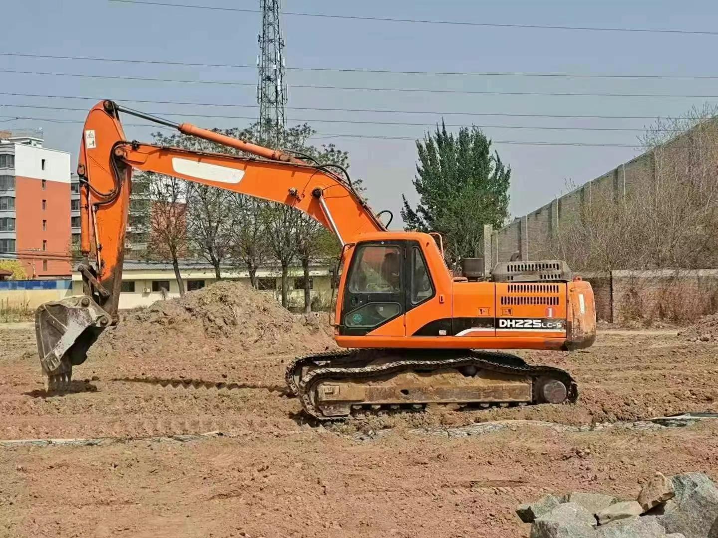 Buy Doosan S225 Used Excavator / 1