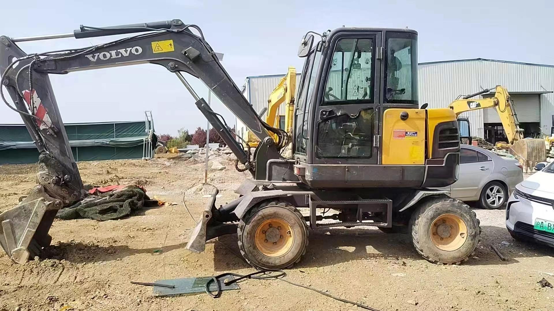 Buy Volvo EC60 Used Excavator / 1