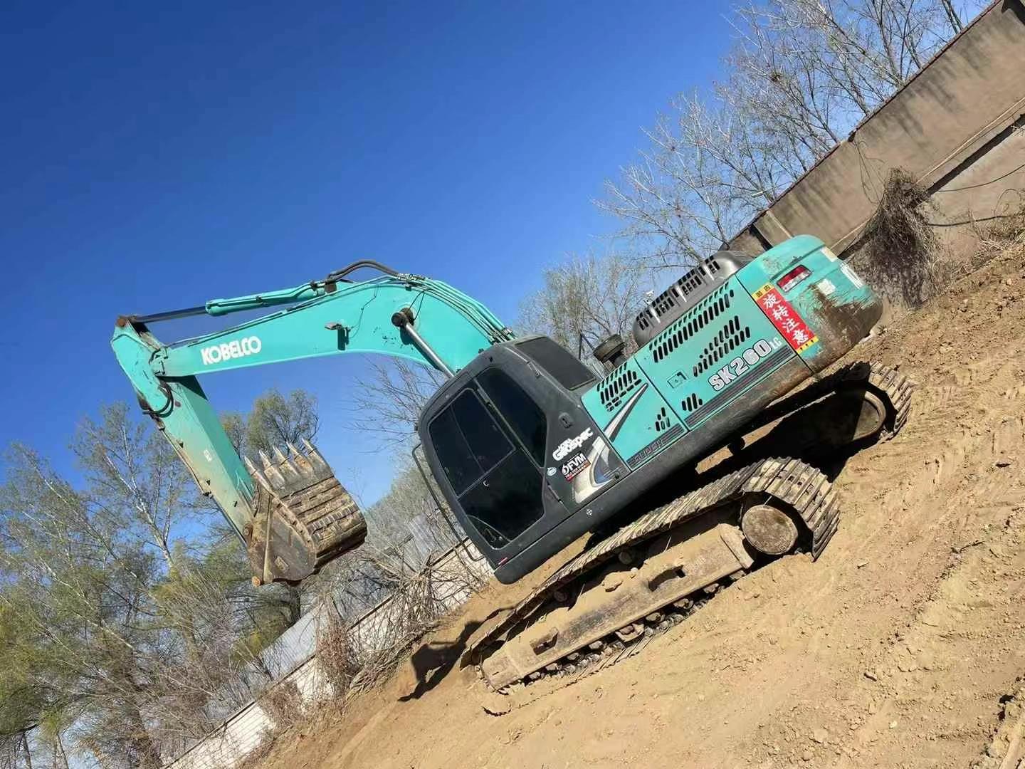 Buy Kobelco SK60 Used Excavator / 1