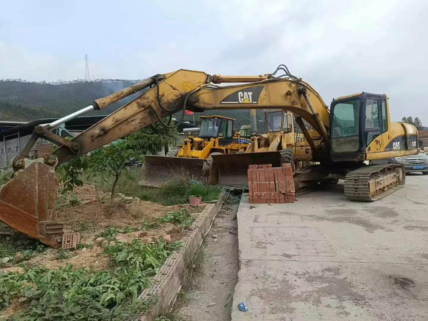 Buy Caterpillar 320C Used Excavator / 3 Used Caterpillar 320C Excavator 2016 Model / 3