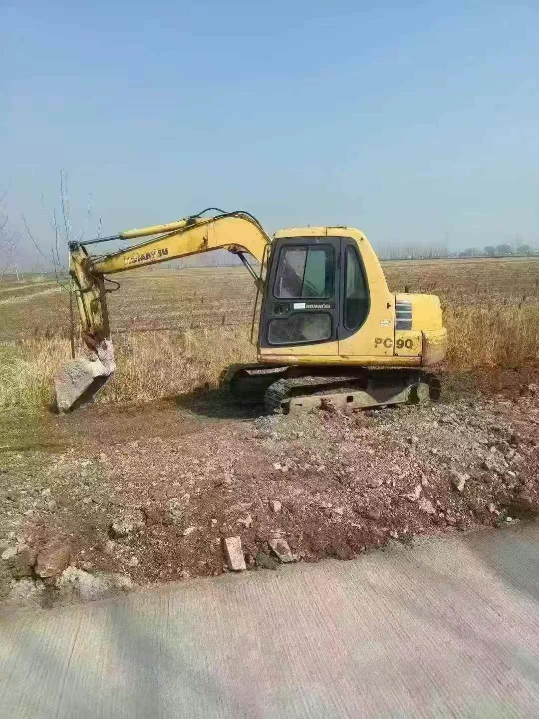 Buy Komatsu PC60-7 Used Excavator / 1