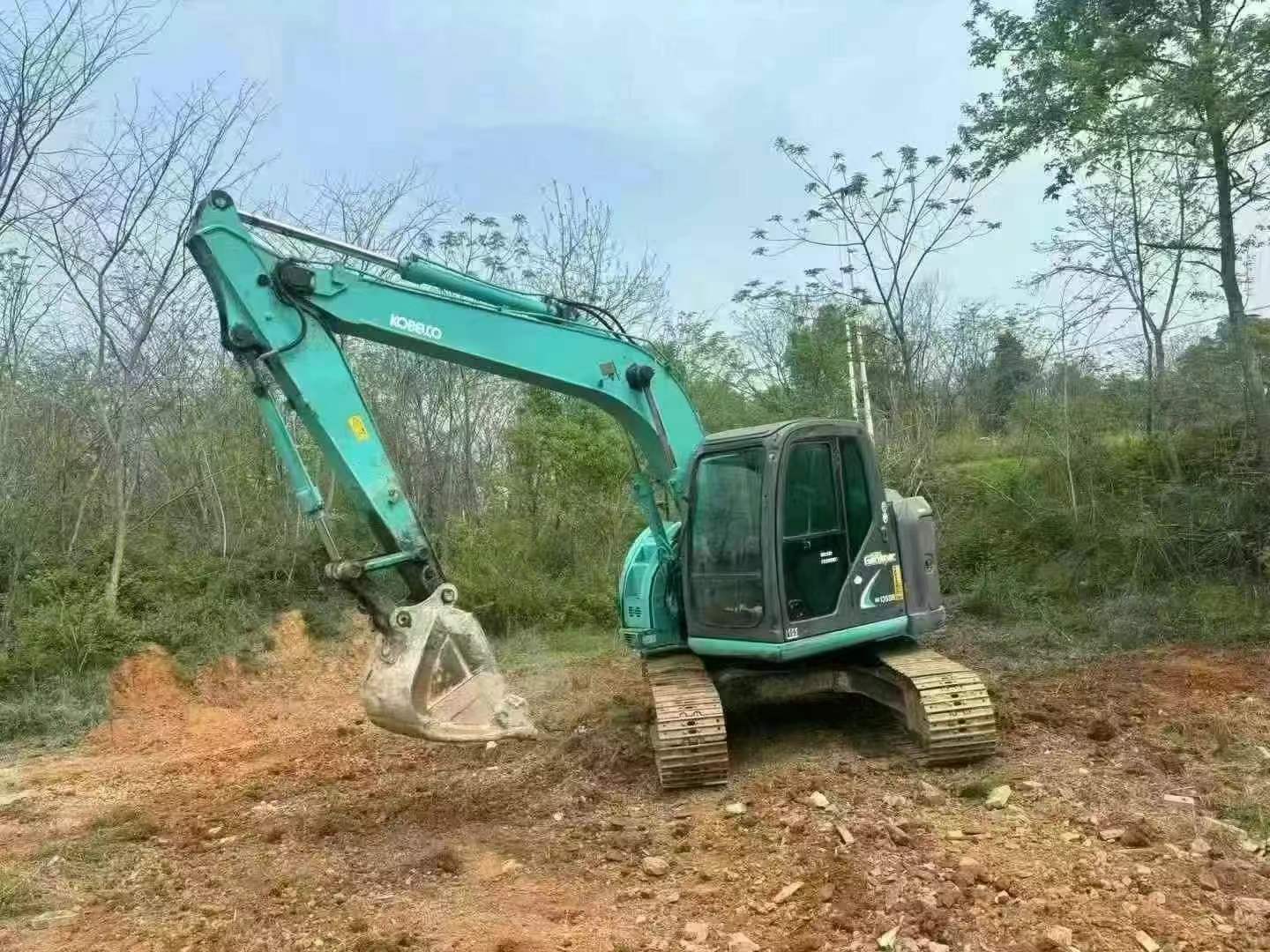 Buy Kobelco SK135 Used Excavator / 1