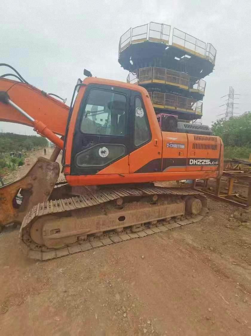 Buy Doosan DX15 Used Excavator / 1