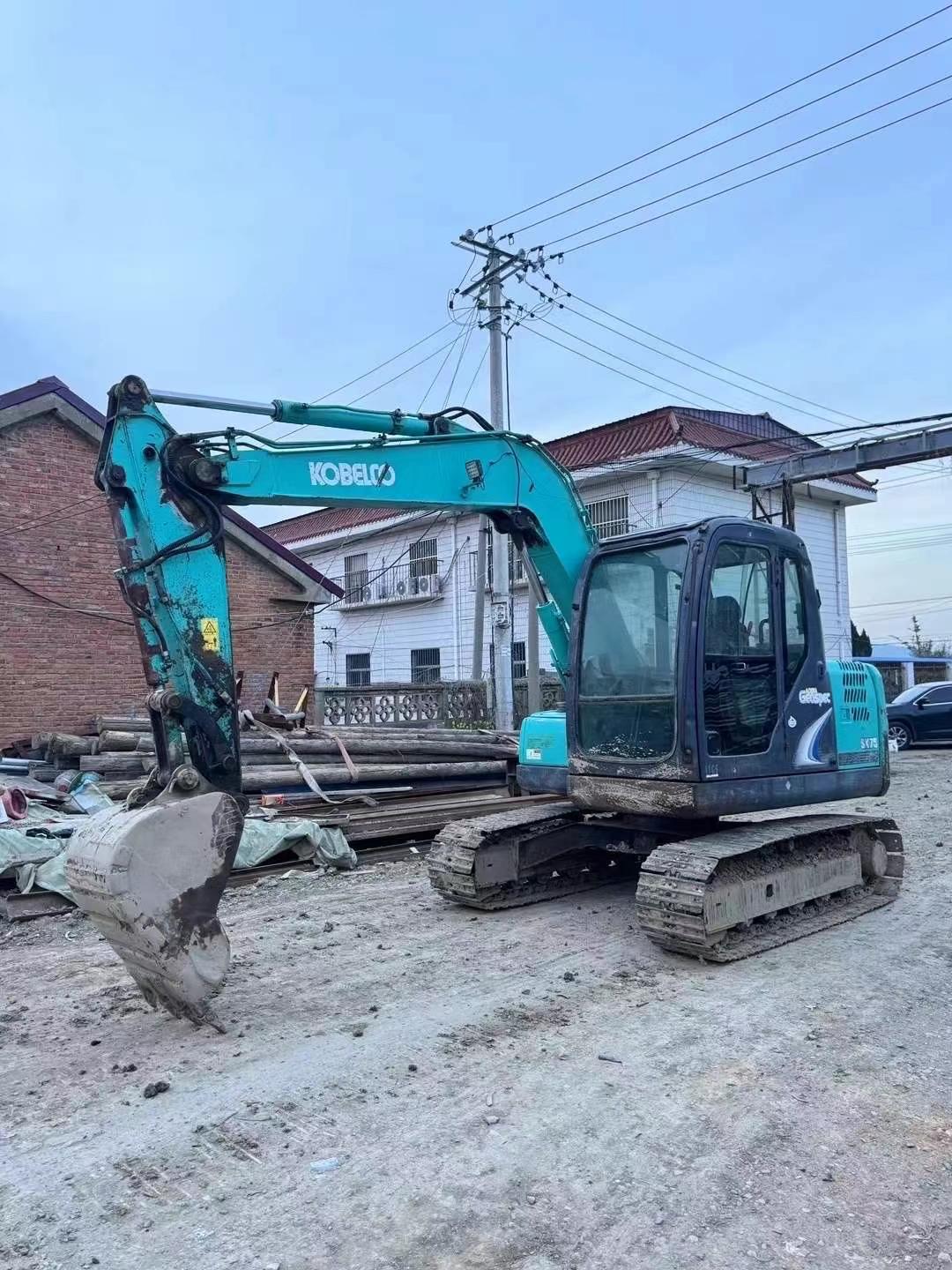 Buy Kobelco SK75 Used Excavator / 1