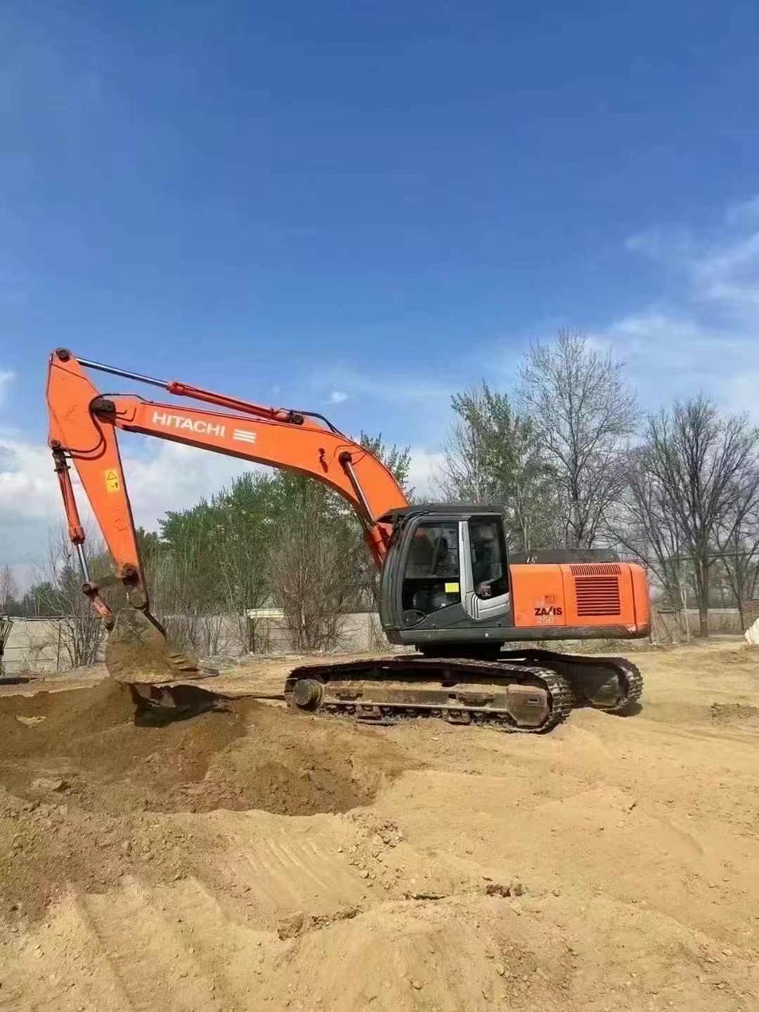 Buy Hitachi ZW250 Used Excavator / 2 Used Hitachi ZW250 Excavator 2016 Model / 2