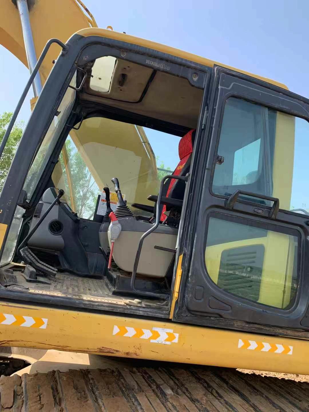 Buy Komatsu PC220 Used Excavator / 6 Used Komatsu PC220 Excavator 2016 Model / 6