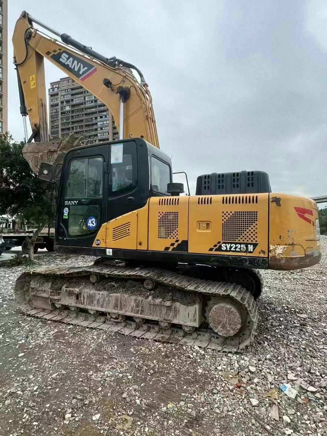Buy Sany SY205H Used Excavator / 1