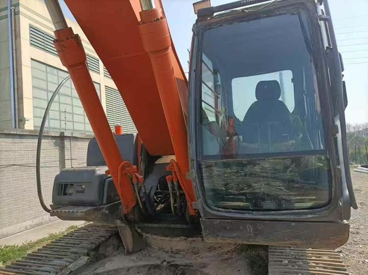 Buy Hitachi ZX240-3 Used Excavator / 1