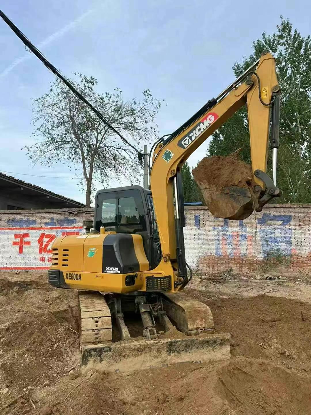 Buy XCMG XE60 Used Excavator / 1