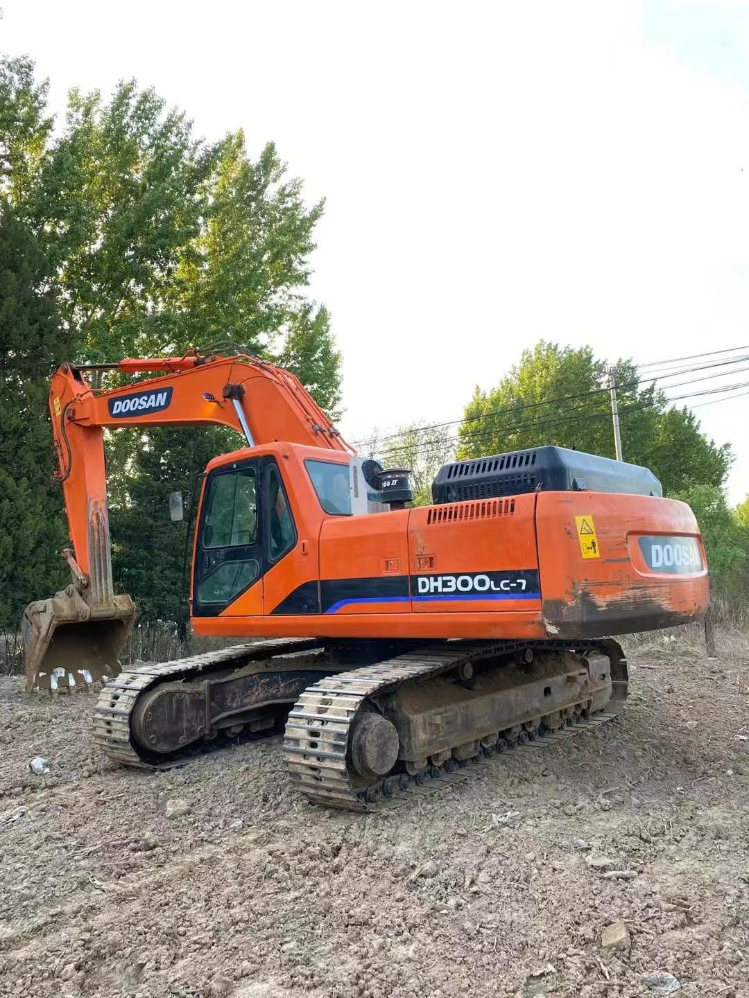 Buy Doosan DH300 Used Excavator / 7 Used Doosan DH300 Excavator 2016 Model / 7