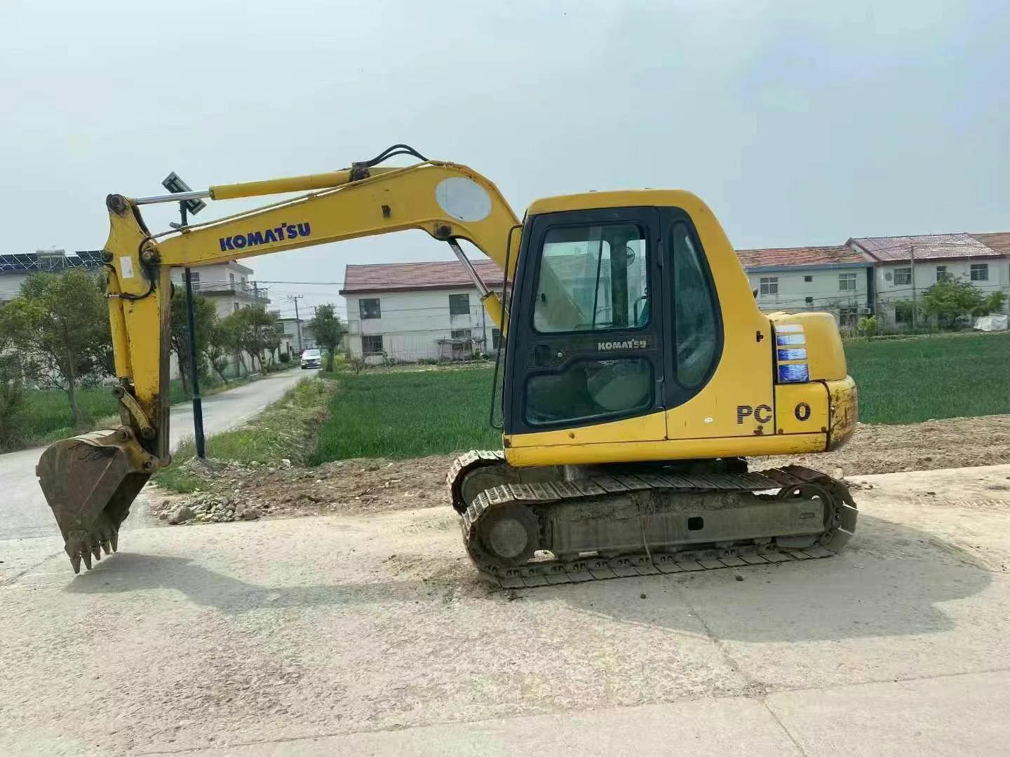 Buy Komatsu PC60 Used Excavator / 1