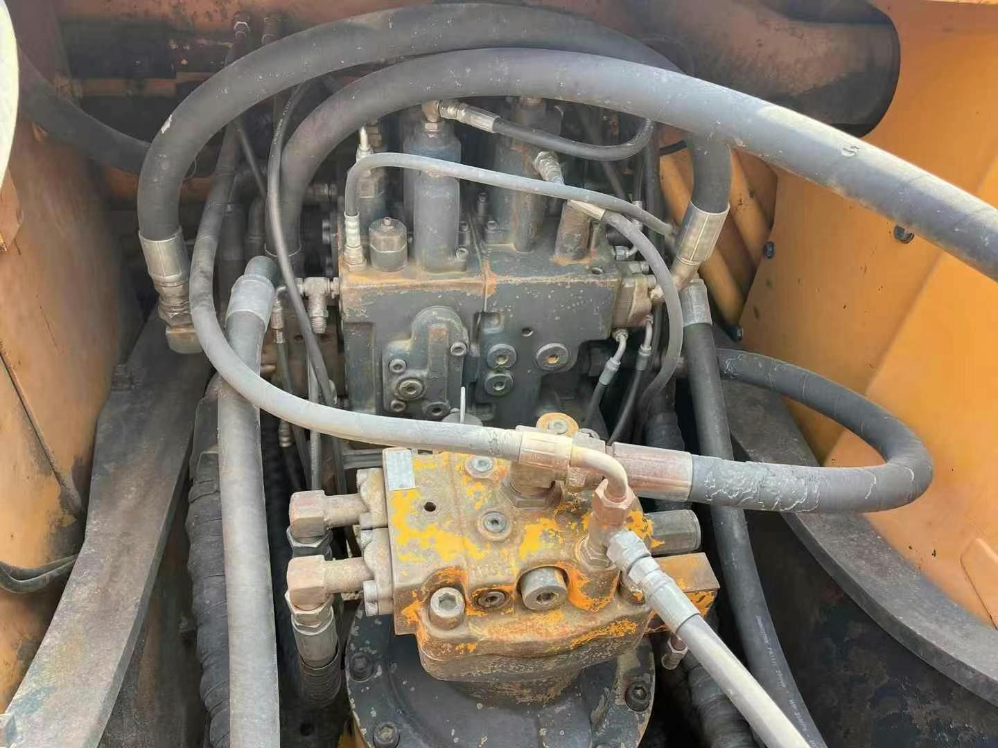 Buy Hyundai R225LC-9V Used Excavator / 7 Used Hyundai R225LC-9V Excavator 2016 Model / 7