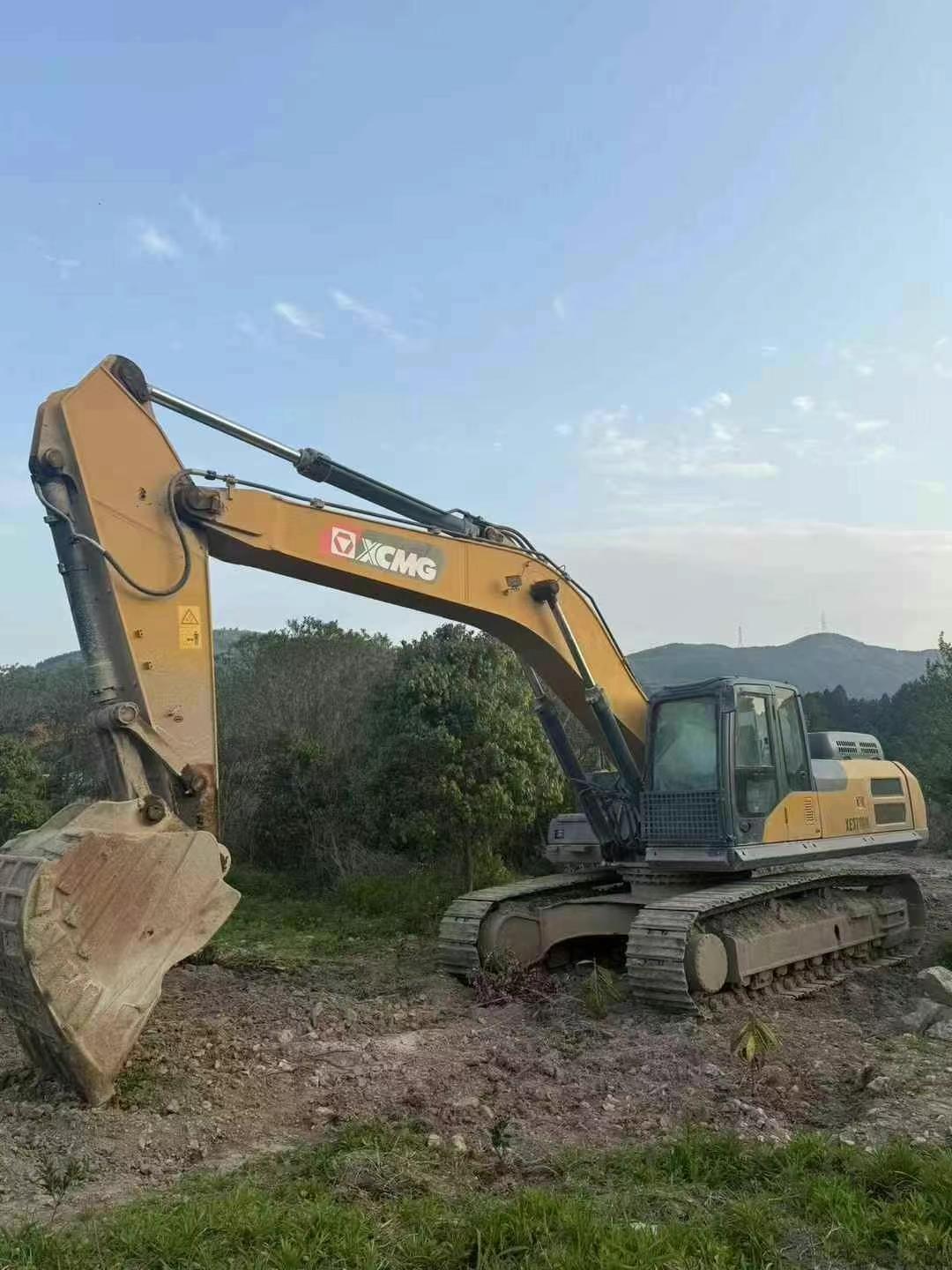 Buy XCMG XE370 Used Excavator / 1