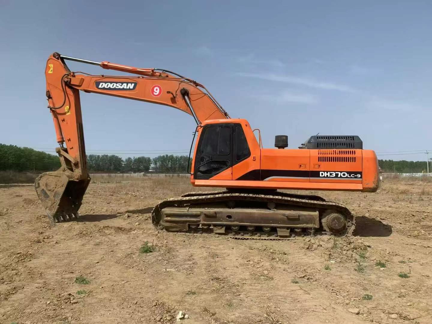 Buy Doosan DH70 Used Excavator / 1