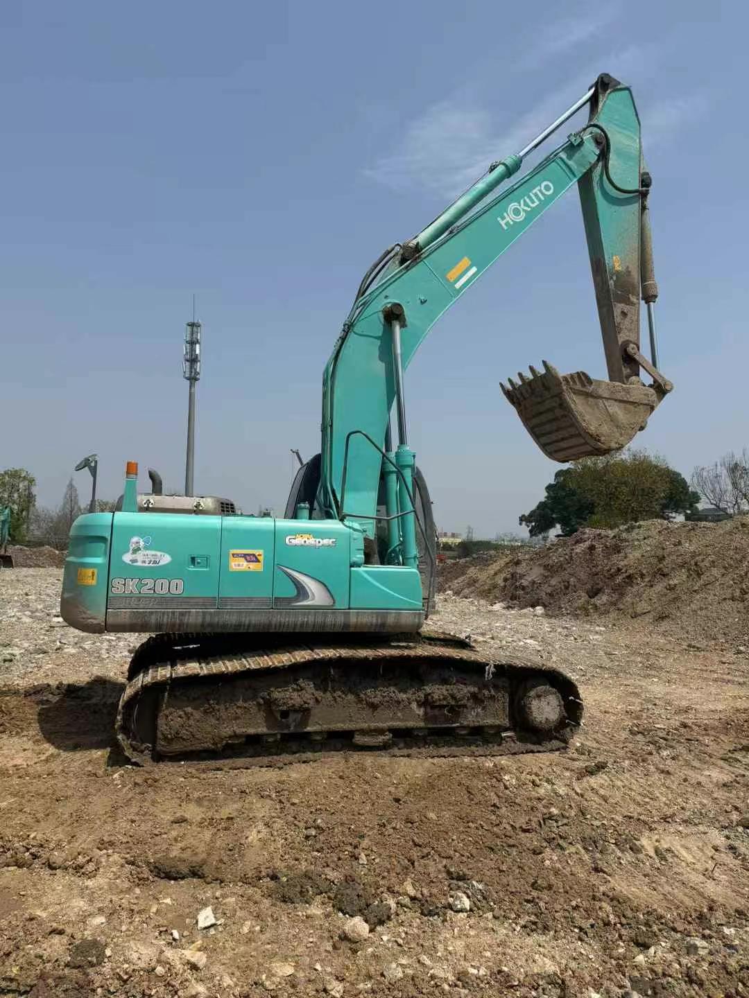 Buy Kobelco SK200 Used Excavator / 1