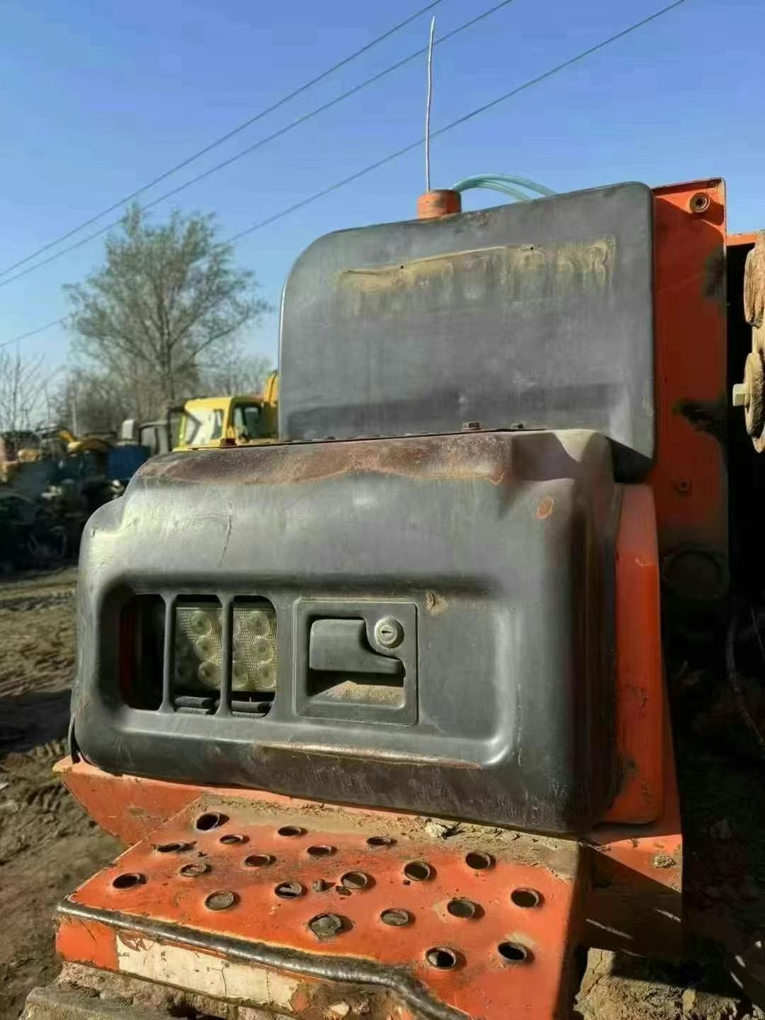 Buy Hitachi ASTACONEO Used Excavator / 1