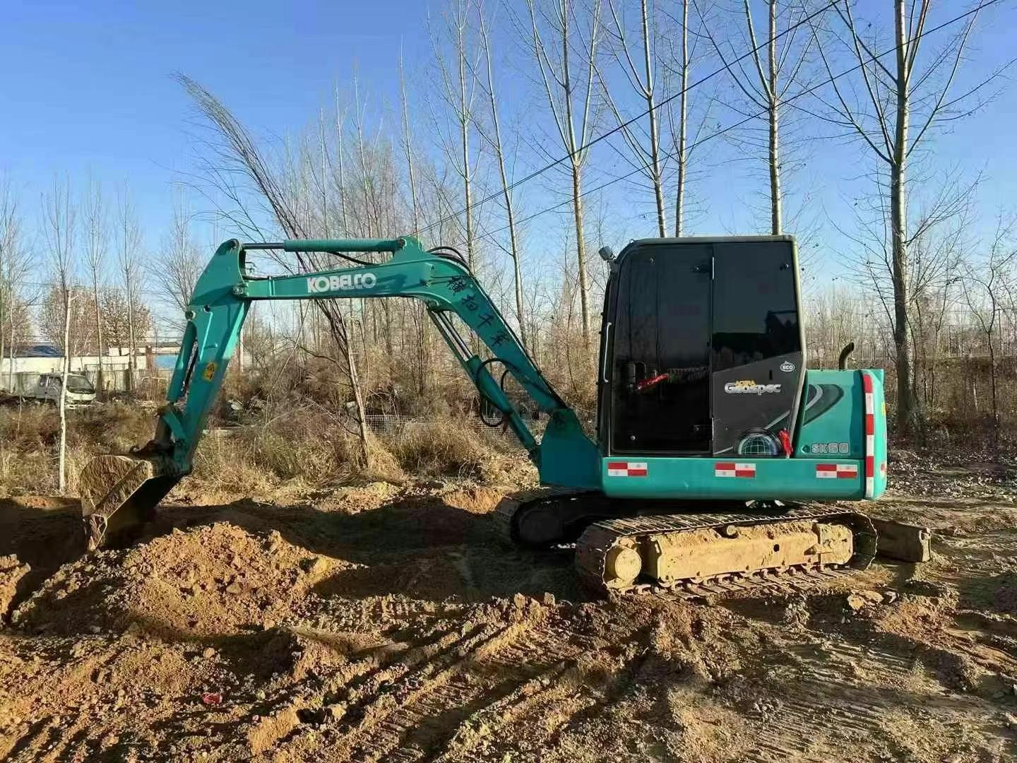 Buy Kobelco SK60 Used Excavator / 1