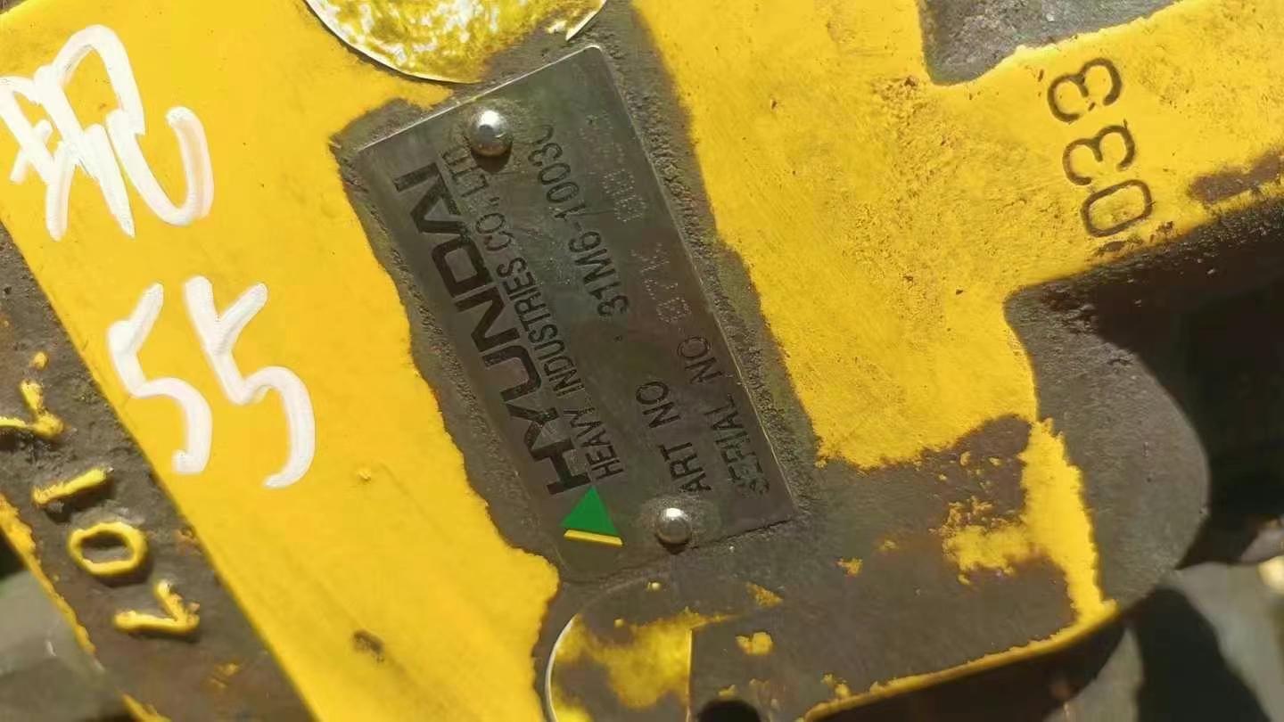 Buy Hyundai HX55 Used Excavator / 4 Used Hyundai HX55 Excavator 2016 Model / 4